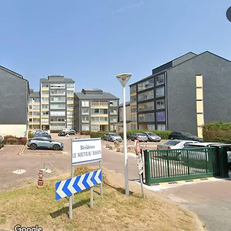 Vue Sur & Le Port De * Courseulles-sur-Mer