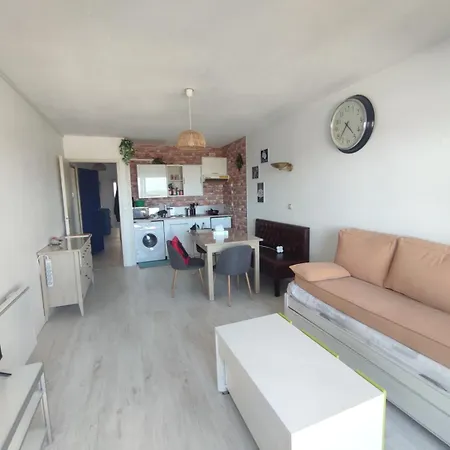 Vue Sur & Le Port De كورسول-سور-مار