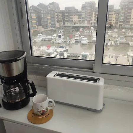 Vue Sur & Le Port De * كورسول-سور-مار