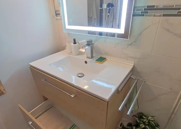 Vue Sur & Le Port De Daire Courseulles-sur-Mer